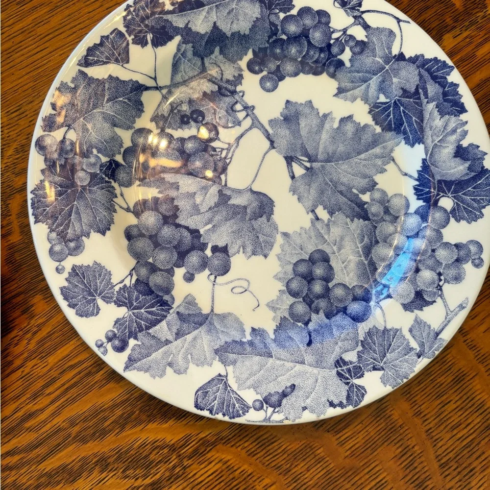 Quadrifoglio Ceramica La Primula Rimmed plates  Blue/White Grapes